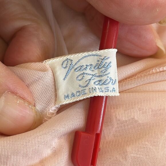 Vtg 60s Vanity Fair light pink lace double layer nylon button front short robe - Picture 11 of 12